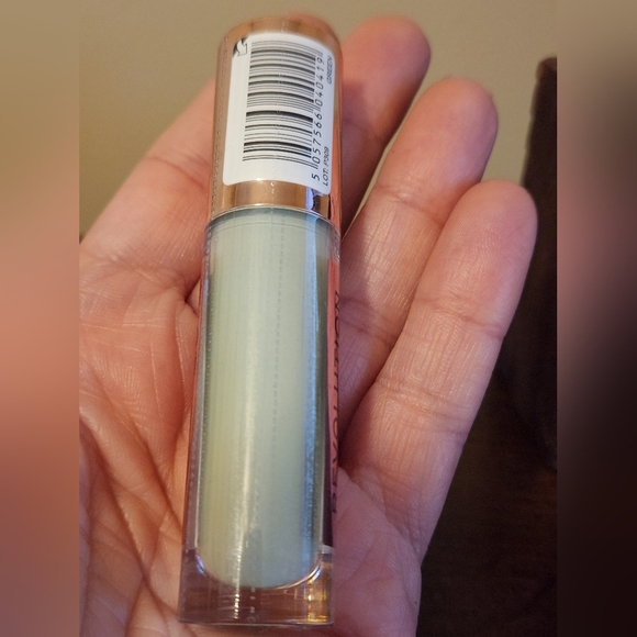 REVOLUTION CONCEAL & CORRECT - GREEN - Picture 7 of 7